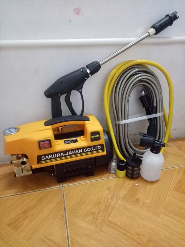 Máy xịt rửa xe ô tô, xe máy áp lực cao,hàng chuẩn chất lượng cao 0