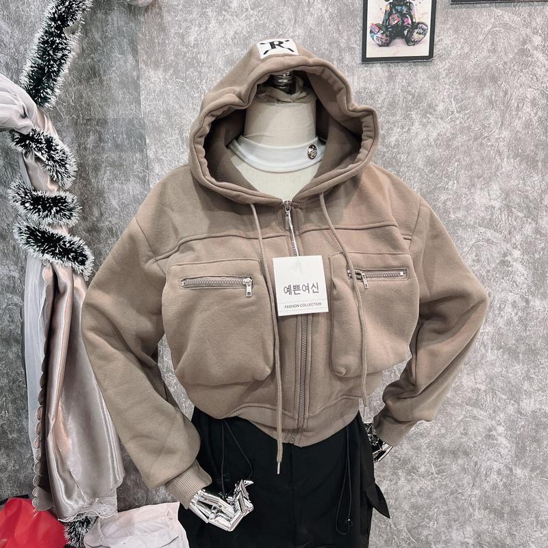 ÁO KHOÁC NỈ THÊU NÓN,HAI TÚI NGOÀI KÉO TRƠN,2 TÚI TRONG