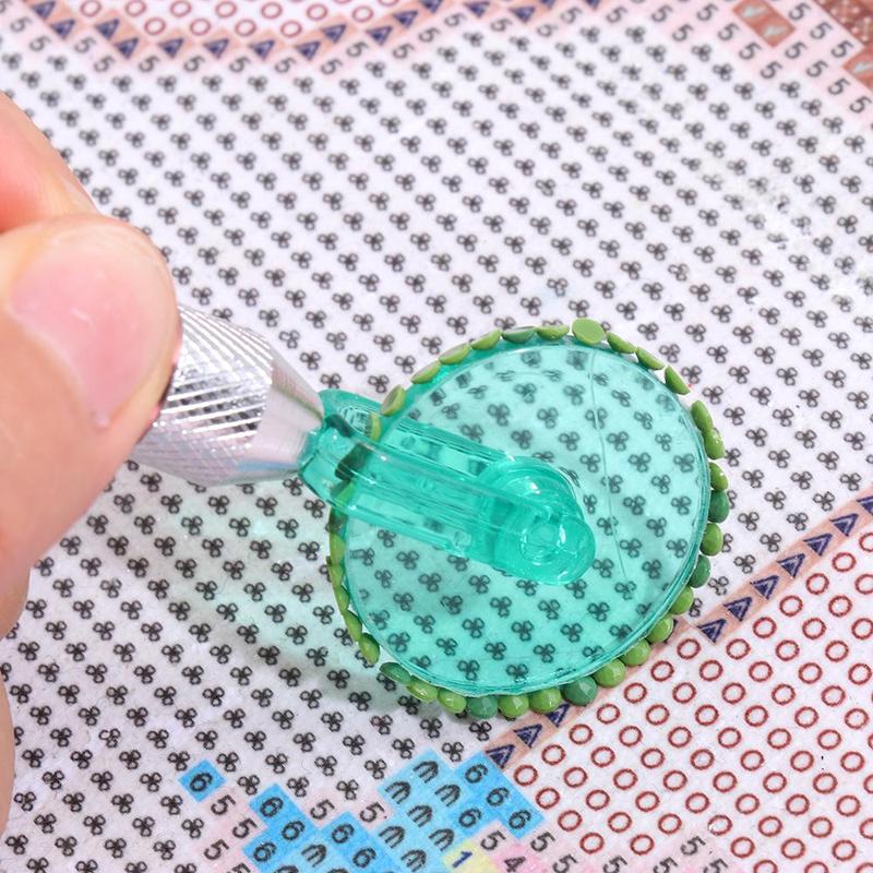 Product Introduction of Sewing Cross Stitch Embroidery Accessories Colorful Roller Wheel Tip 5D  Painting Point Drill Pen 10