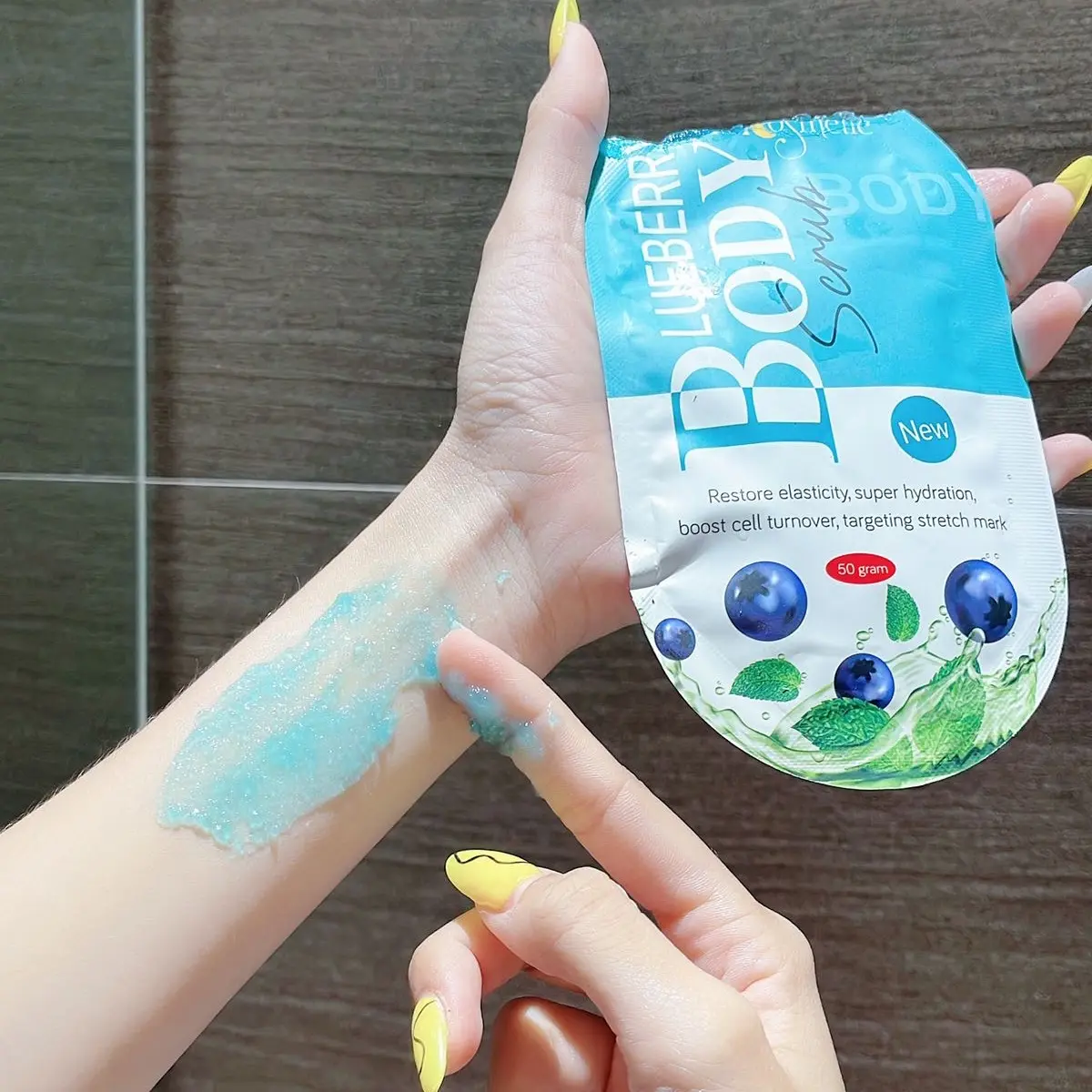 Tầy Tế Bào Chết Việt Quất 50GRAM Dưỡng Da Body