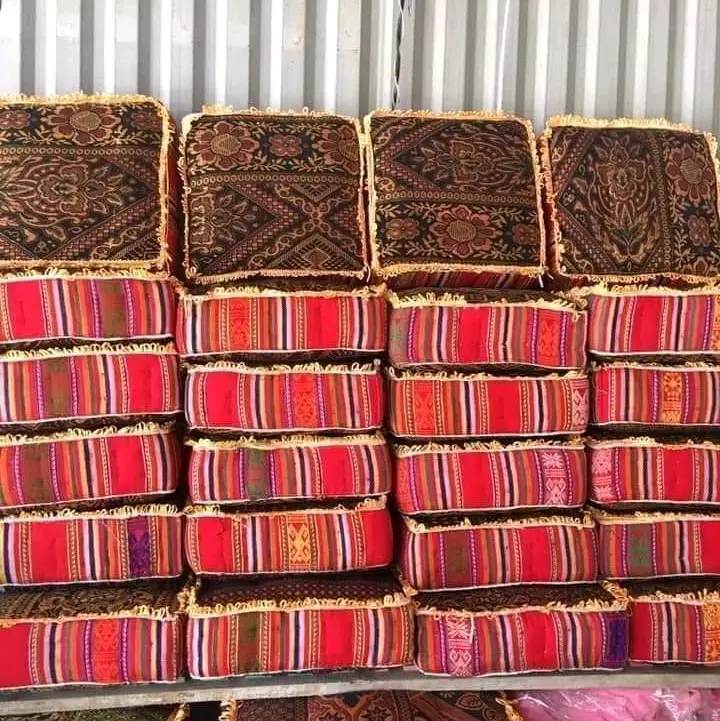 Đệm ngồi bệt để ăn cơm ( thổ cẩm màu đỏ cam) nhồi xốp siêu nhẹ