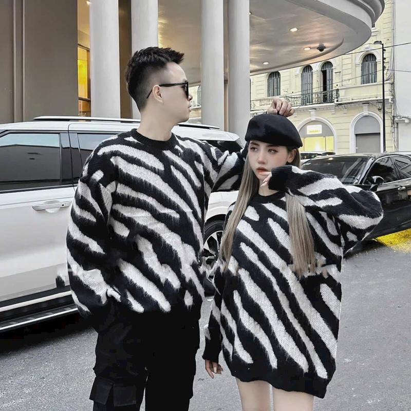 Áo Len Cổ Tròn Vằn Đen Cho Nam Nữ, Chất Liệu Len Lông Xù, Freesize Menswear & Women Sọc