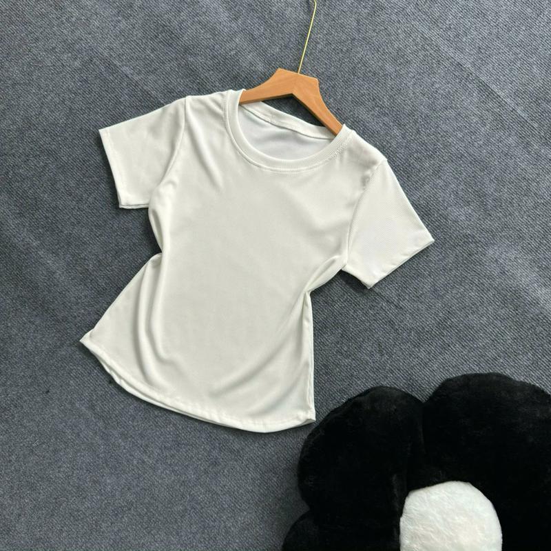 Product Introduction of Áo Thun Bigsize Nữ Tay Ngắn Cổ Tròn Tay Ngắn Chất Tăm Mềm Mịn Trơn Form Basic  - G244 Top Women 20