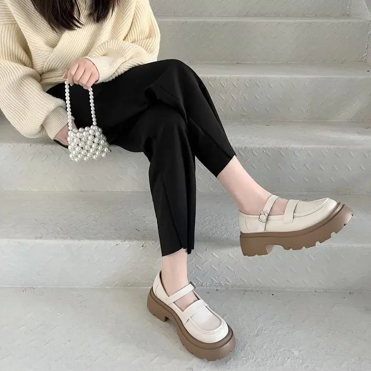 AVANCEID 1837 Heels Sepatu Sneakers Docmart Kerja Wanita Hitam Karet Shoes 3