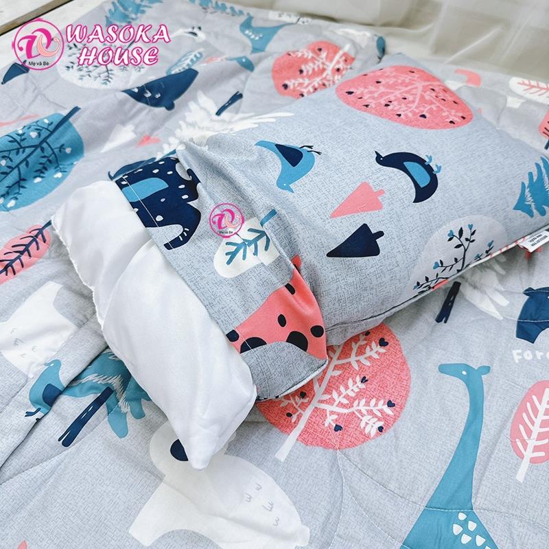{warmth} The quilt combo bag is offered as a gift for children, many vivid patterns, soft and absorbent Korean satin cotton. 2