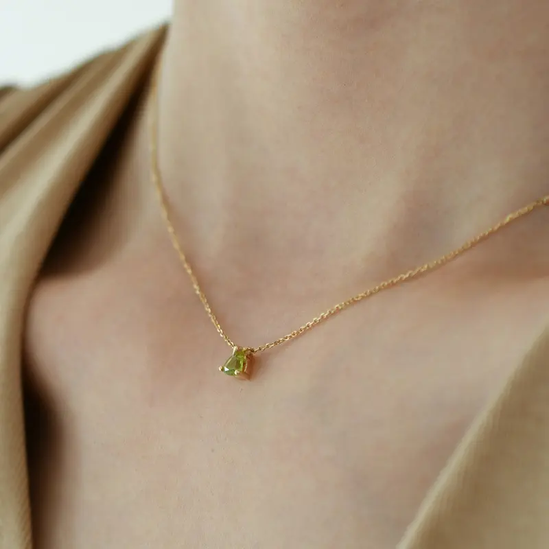 Olivine Sterling Silver Necklace Women's Colorful Green Diamond Japanese Triangle Pendant Light Luxury Niche Design Clavicle Chain New