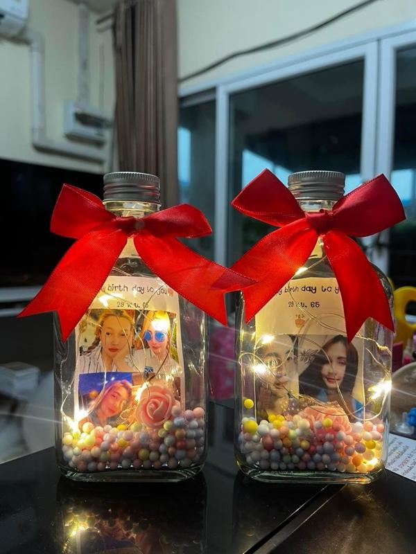 Product Introduction of ขวดสื่อรัก พร้อมผูกโบว์ฟรี กรอบ รูป mclaren frame valentines กรอบหมีเนย valentine's music เรซิ่น ดอกไม้ card เฟรม การ์ด รูปโพลารอยด์ ติด aespa 26