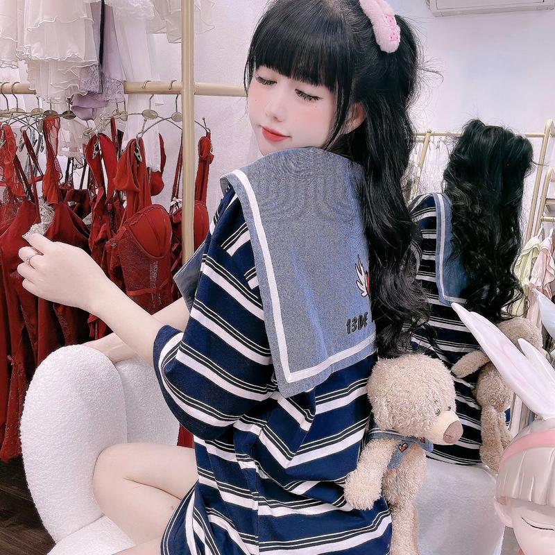 Áo Phông Cổ Yếm Jean Gấu Kẻ sọc Hot 1