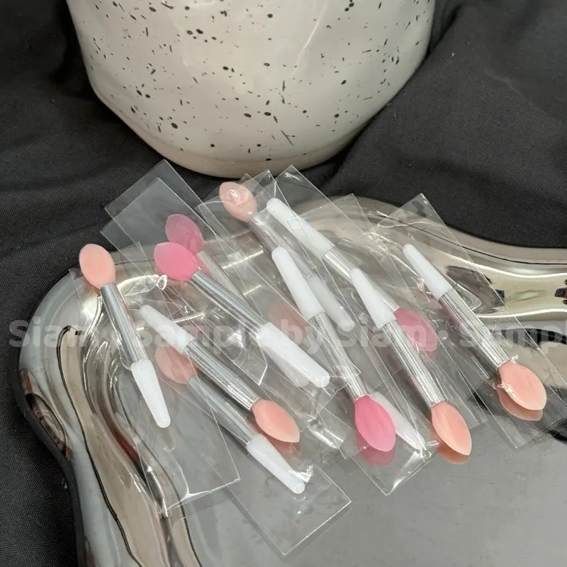 Cọ silicone đầu mềm mini lấy son, kem, che khuyết điểm