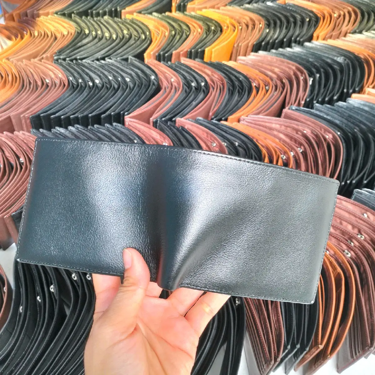 Ví nam da bò Leather kiểu ngang, ví da bò mềm ( tặng túi+hộp ) Wallet
