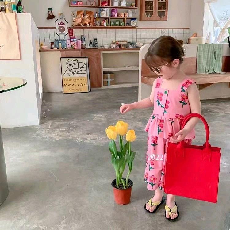 Sét bộ áo 2 dây bản to dáng baby doll + quần lửng xinh iu vải cottong xuất dư có hoạ tiết cho bé gái