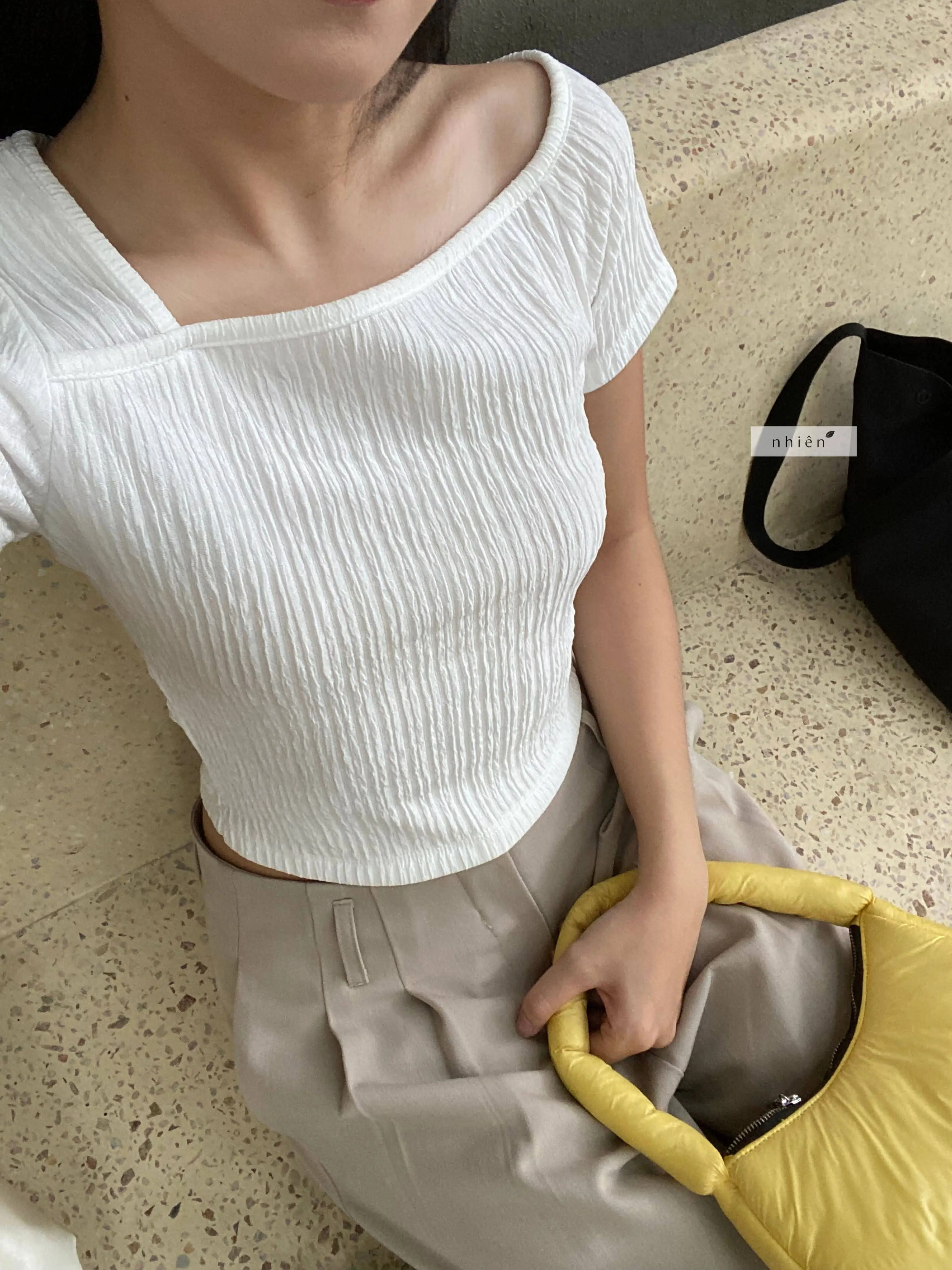 Xavia Top - Áo kiểu nữ lệch vai dáng croptop nhiennhienvintage BA348 Women Thun Shirt Dáng Ngắn
