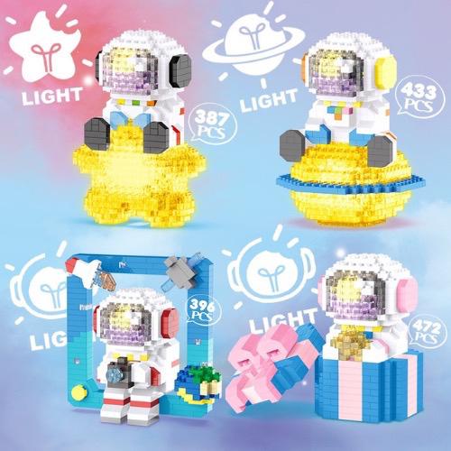 Product Introduction of ￼Bộ mô hình đồ chơi lắp ráp 3D xếp hình phát sáng mini Phi Hành Gia Dễ Thương cho bé có đèn cao 10cm - Shin Case 1