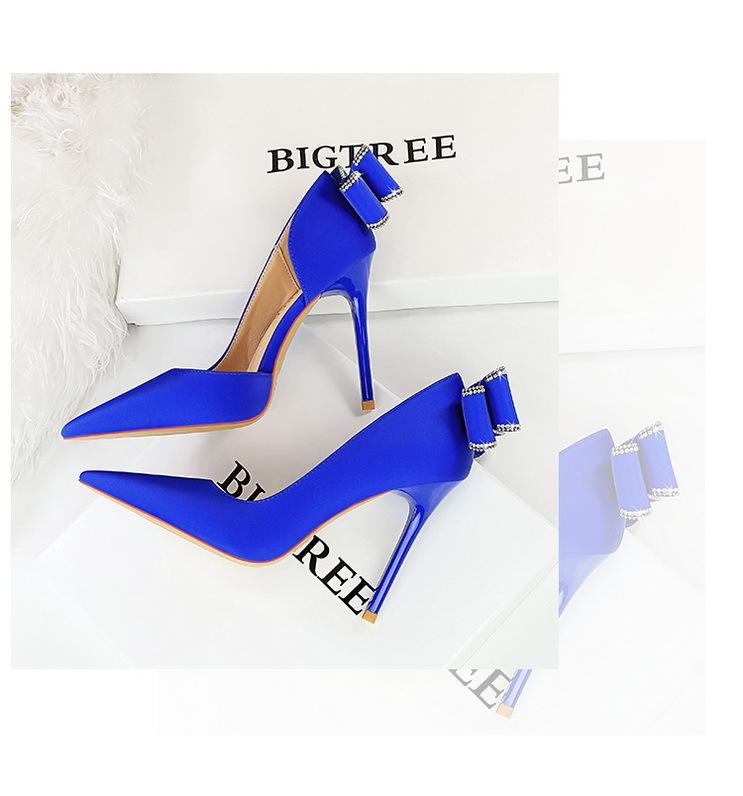 Product Introduction of 626-H36M European and American Style Banquet High Heels Stiletto High Heels Shallow Pointed Toe Side Cutout Rhinestone Back Bowknot Single Shoes kitten  heels 4