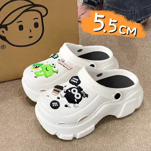 Sandal dewasa dan anak-anak dengan gesper sepatu kartun terbaru untuk digunakan di dalam dan luar