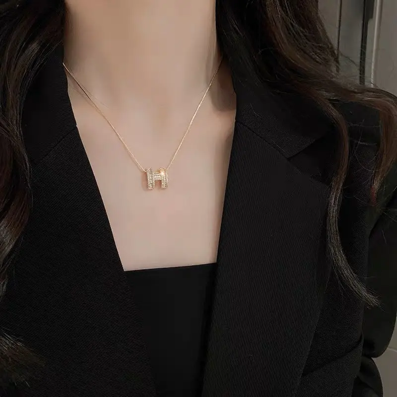 Combo Dây Chuyền Khuyên Tai Chữ H Tặng 2 hộp PE 3
