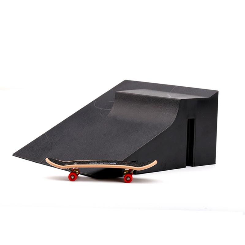 Skate Ramp Mini Training Skating Board Black Finger Skateboard for Children Indoor Home Toy Ramp Stairs Venue Combination Funny 1