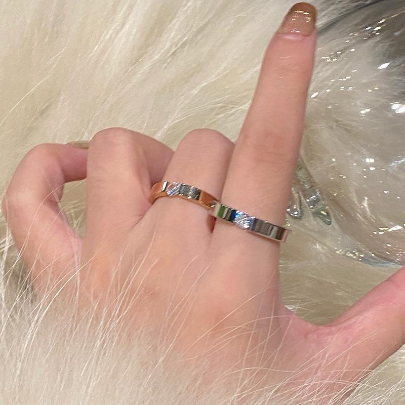 Product Introduction of Nhẫn Thép Titan Zircon, Đơn, Dành Cho Nữ, Thiết Kế Độc Đáo Phong Cách Sang Trọng Giá Cả Phải Chăng, Cảm Giác Cao Cấp, Nhẫn Đuôi, Nhẫn Thực Phẩm 2