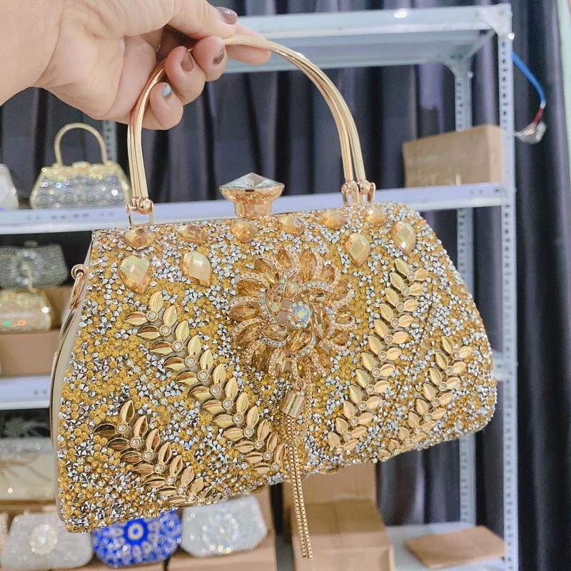Túi Đi Tiệc Tặng Mẹ Làm Bà Sui, Túi Đá Size Lớn Hoa Tua Sang Trọng túi xách Nữ đẹp túi xách Đeo Chéo Bag Nhung Đinh Da