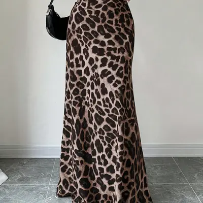 Mid length leopard skirts queen best sale