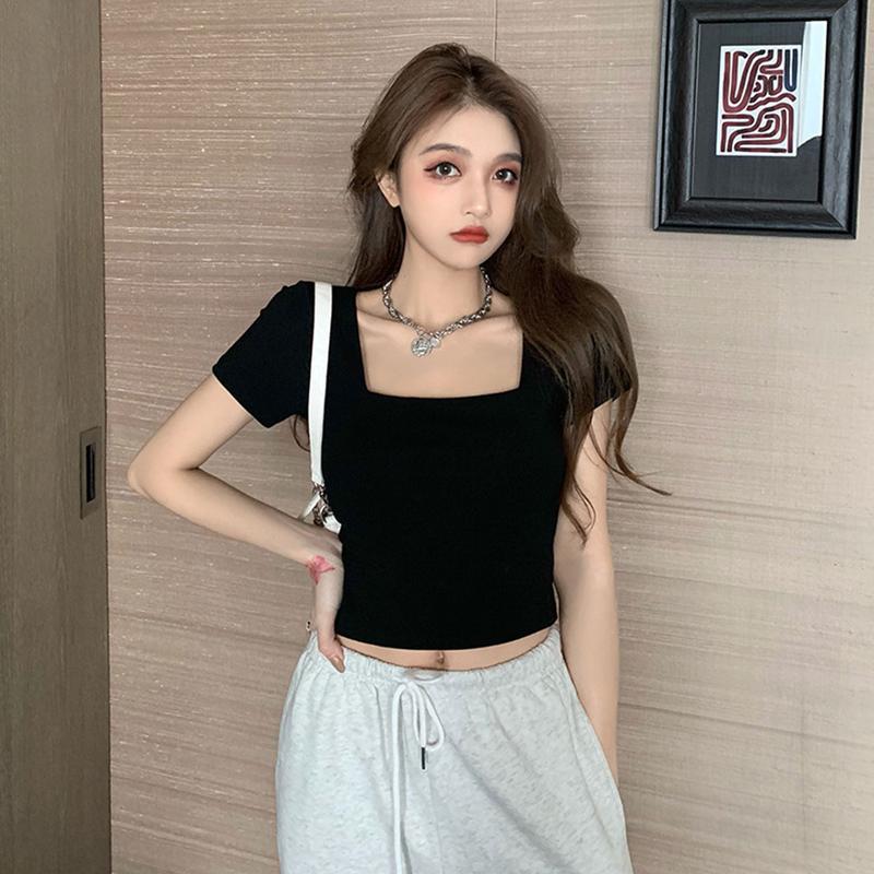 Áo thun croptop cổ vuông ngắn tay form basic chất thun gân, kiểu áo crt phong cách dễ thương, xinh xắn đủ size màu đen mặc đi chơi, dự tiệc, sự kiện, du lịch sang chảnh CE04AC | CELINA Women Jean Voi Dáng Ngắn Voan