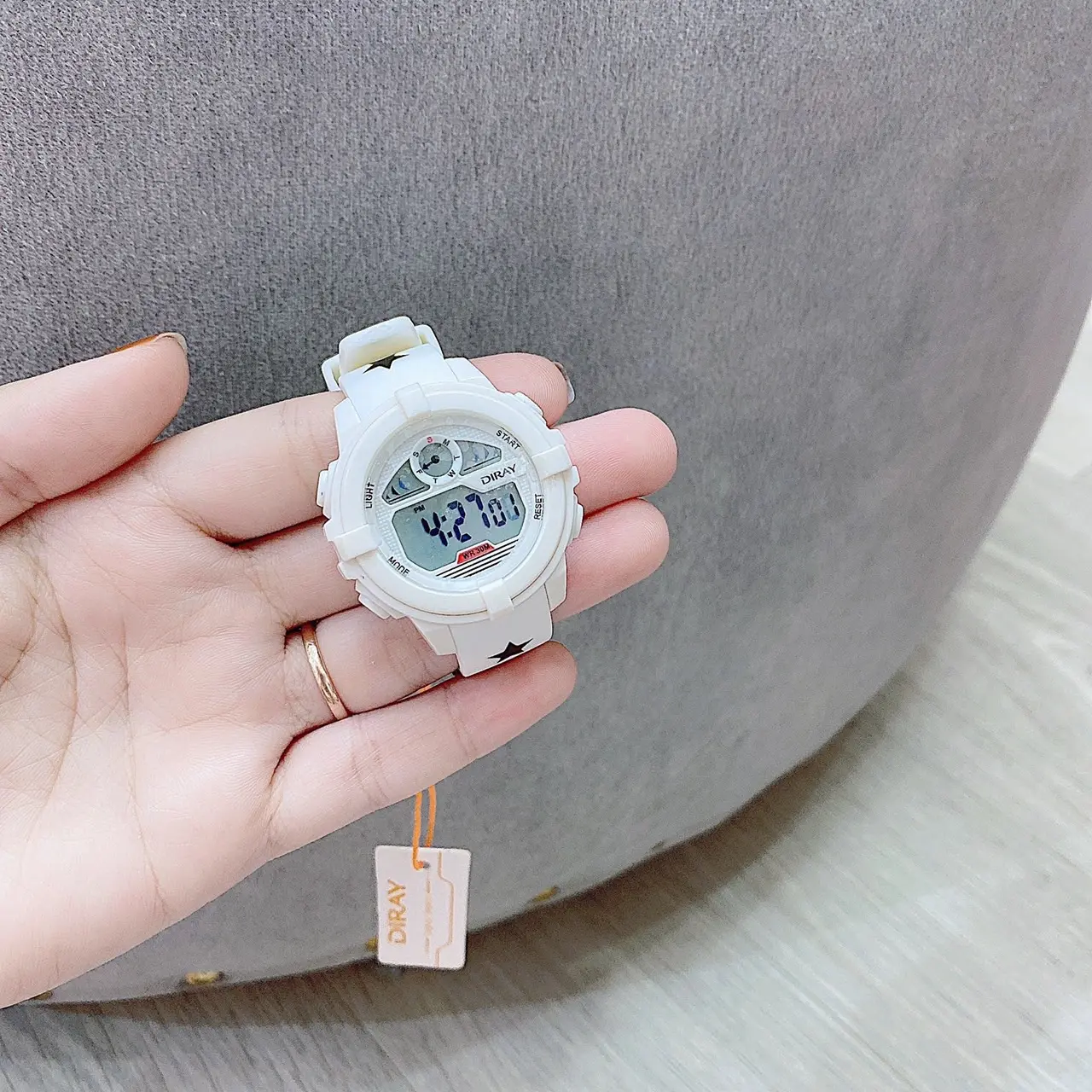 Đồng hồ cho bé trai và bé gái đủ màu