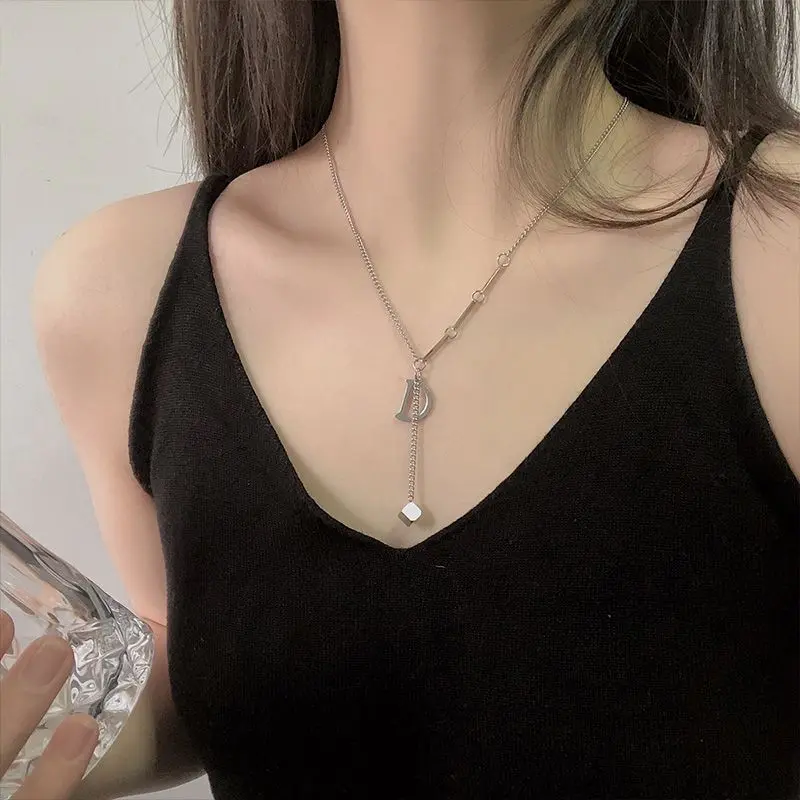 Vòng Cổ Thép Titan Thời Trang, Dành Cho Phụ Nữ, Đơn Giản Và Dễ Phối Đồ Với Chữ D Và E, Mặt Dây Chuyền Ngắn, Thanh Lịch, Không Phai Màu, Thích Hợp Làm Quà Tặng Cho Bạn Gái, Mẹ, Vợ 6