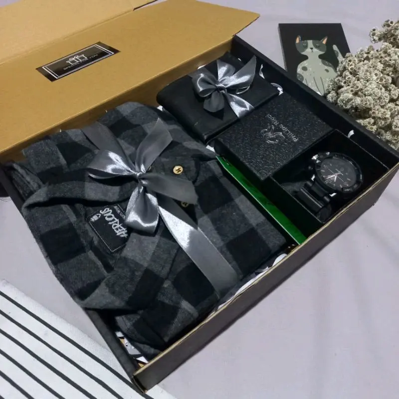 HAMPERS KEMEJA FLANEL PREMIUM GIFT BOX COWOK HADIAH ULANG TAHUN WISUDA
