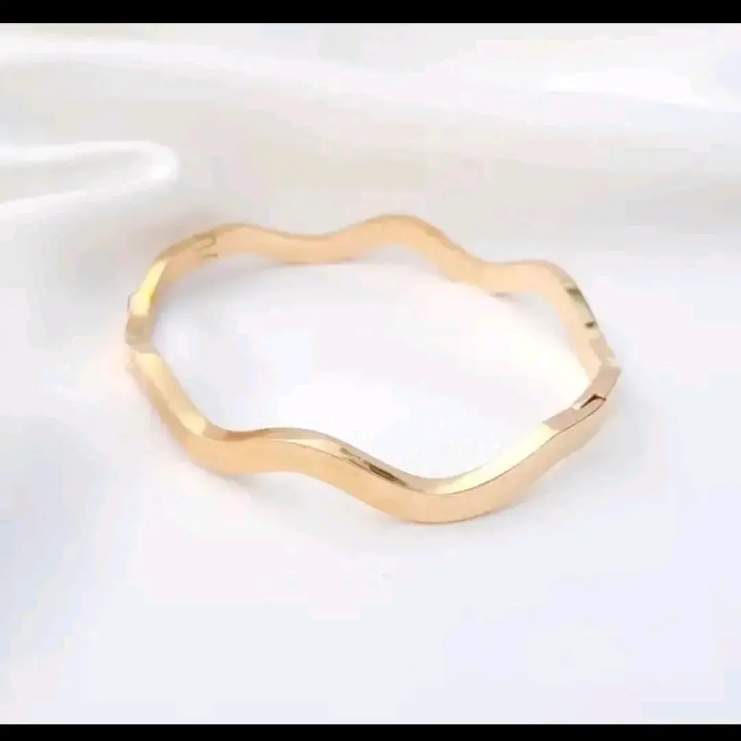 Gelang/cincin bangle titanium permata gelombang GL002 anti karat Harian Bracelets