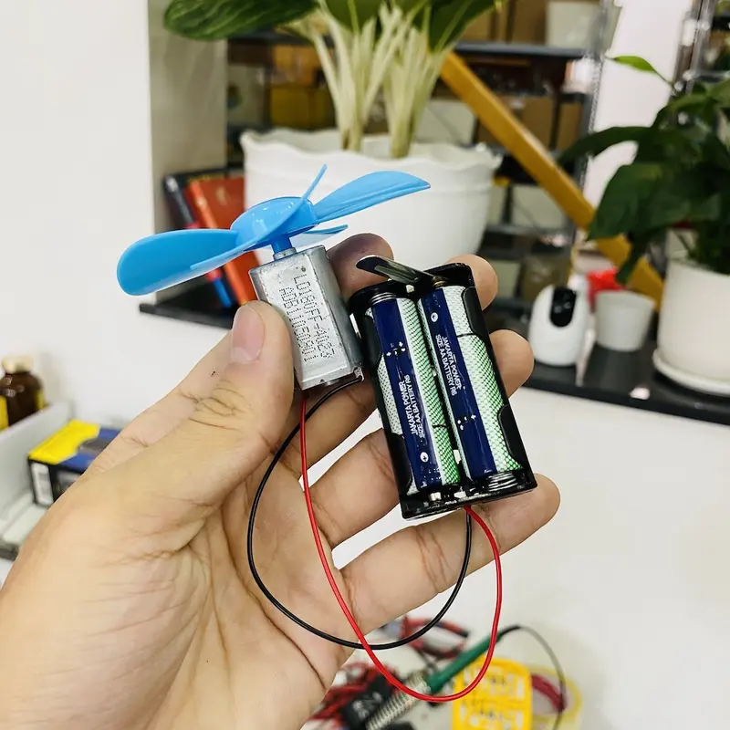 Bộ lắp quạt mini motor 180 dùng học tập thí nghiệm DIY - LK0517 1