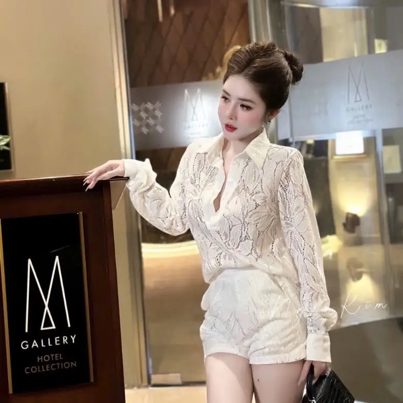 [Hàng Sẵn] <Chuẩn ảnh mẫu> Set áo ren quần cộc hoạ tiết dáng giấu quần lên dáng cực xinh sang chảnh, chất liệu ren mềm mịn mặc siêu thích 2