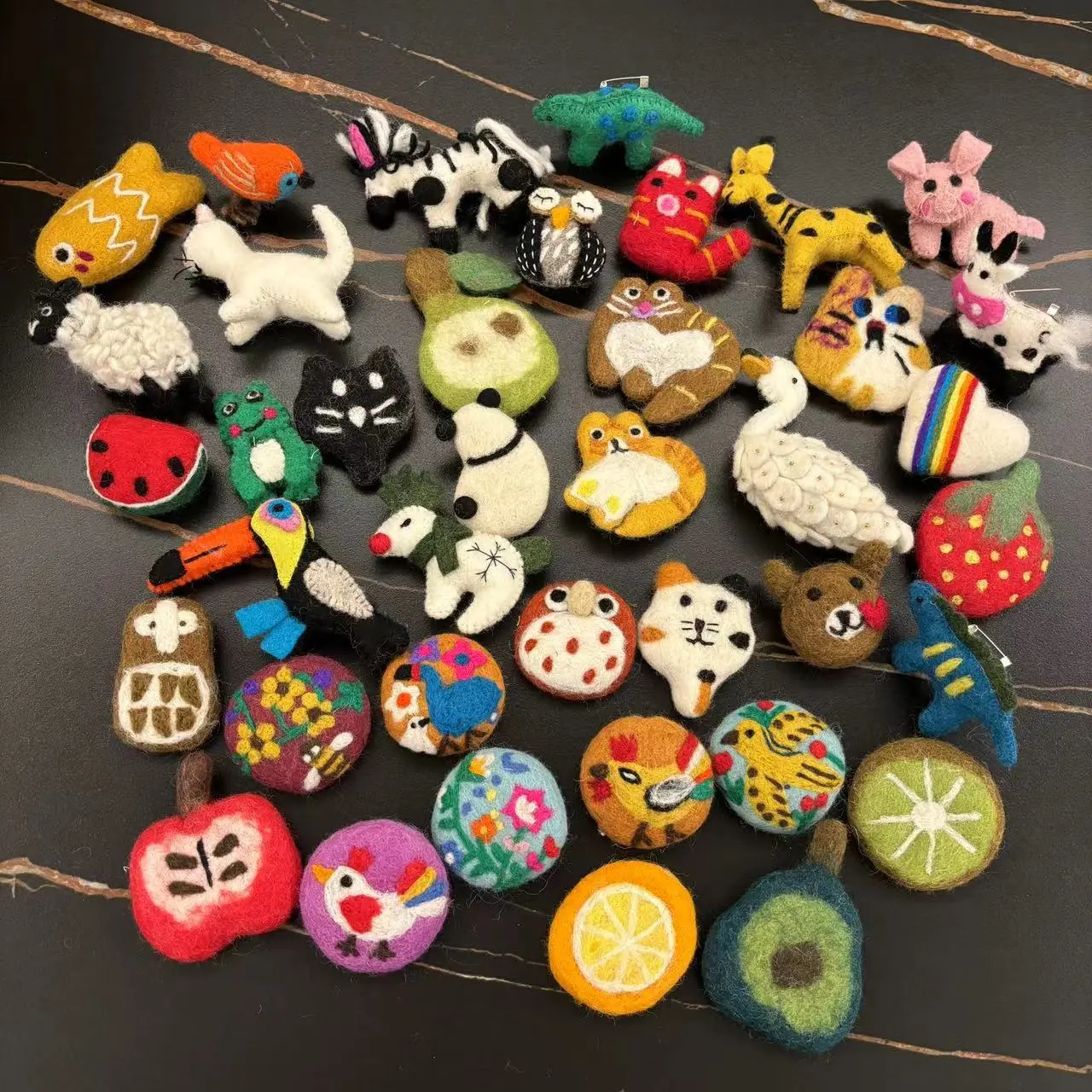 Wool Felt Handmade Punch Needle Fun Cartoon Cat Cute Brooch Accessory