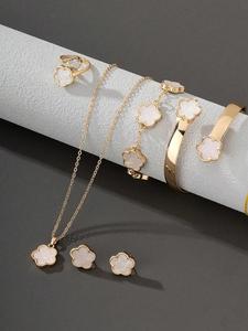 Set de Joyería con Diseño de Trébol de Cuatro Hojas, Collar, Pulsera, Anillo y Aretes de Botón, Elegante Set de Joyería para Mujer