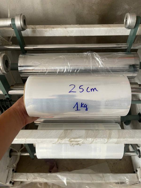 ( giá sỉ ) Màng PE 1kg- 25cm lõi mỏng , màng chít quấn hàng, quấn bụng dính tốt