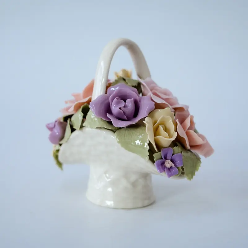 Vintage European Style Ceramic Home Decoration Fun Ornaments Hat Flower Basket Living Room Bedroom Entryway Essentials