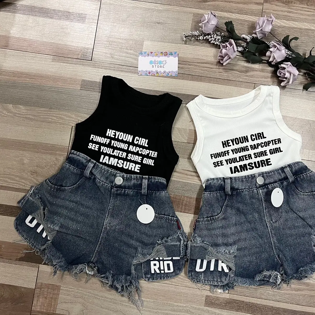 Bộ áo thun ba lỗ và quần short jean rách siêu cá tính năng động ngày hè cho bé gái