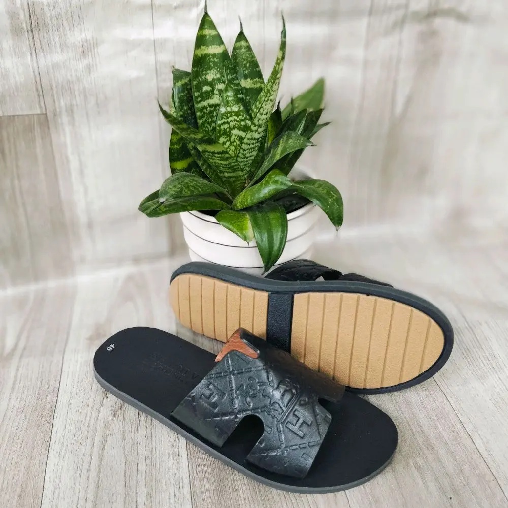 Dép nam da bò dập vân chữ H thương hiệu ST