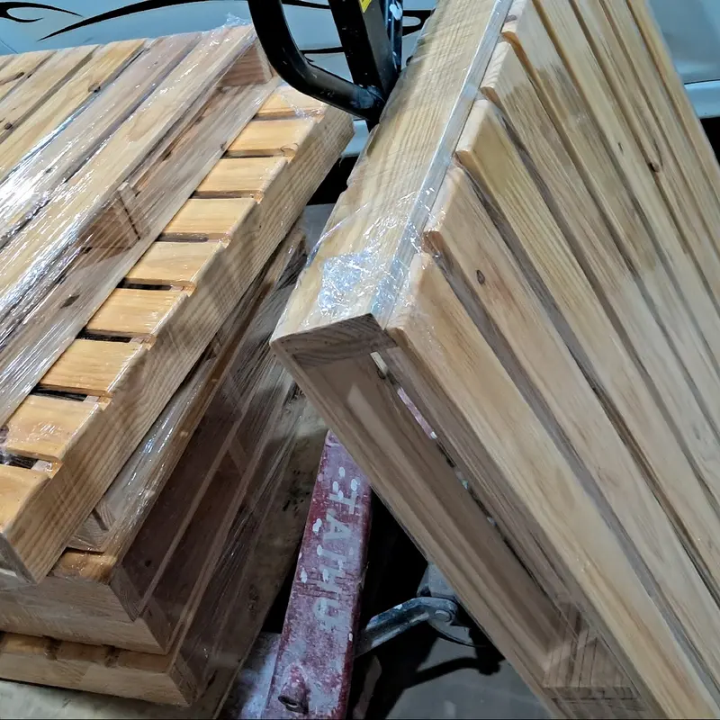 Giường Pallet Gỗ Thông- 2 kích thước giường Đơn (gỗ mới, nói không với gỗ tái sử dụng). Hiện đại. 1