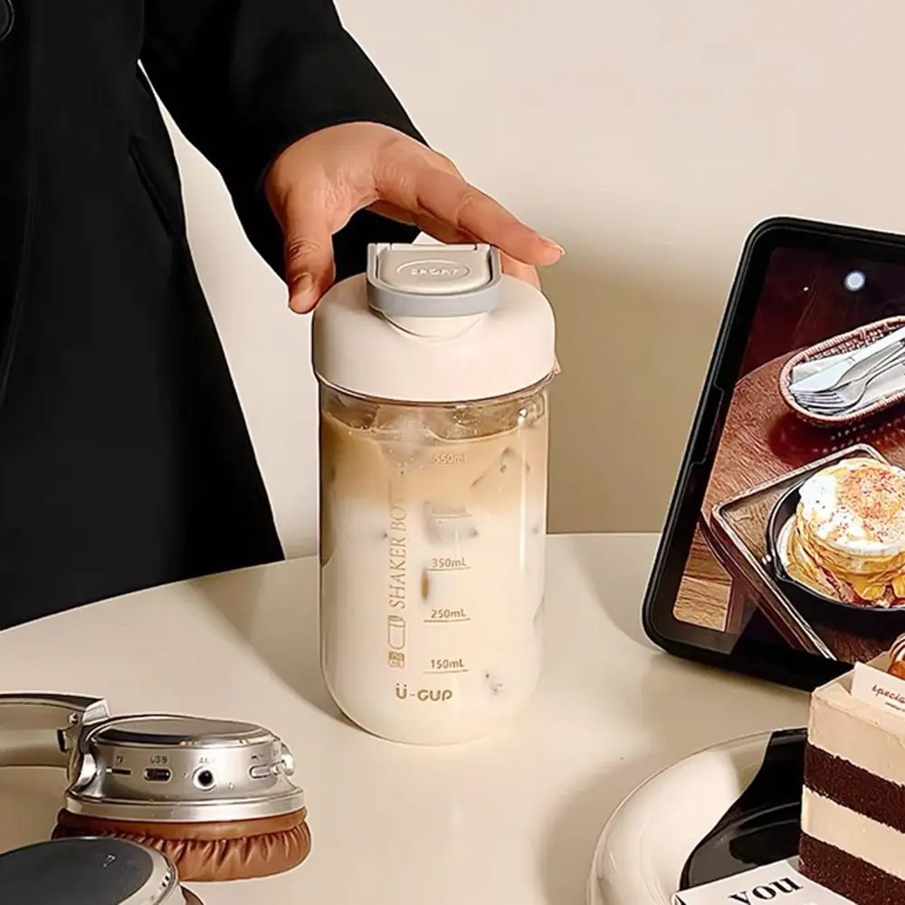 Portable Elegant Shaker Cup 750ml Creative Shaking Bottles Transparent Milkshake Cup