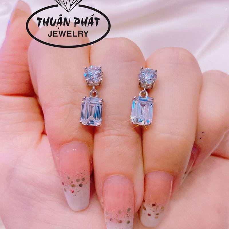 Phụ Kiện Bông Tai Khuyên Tai Nữ B01029 Chui Đẩy Tòn Ten Viên Emerald Màu Trắng Đeo Tai Sang Trọng Trang Sức Bạc Ý Xi Bạch Kim - Bạc Thuận Phát