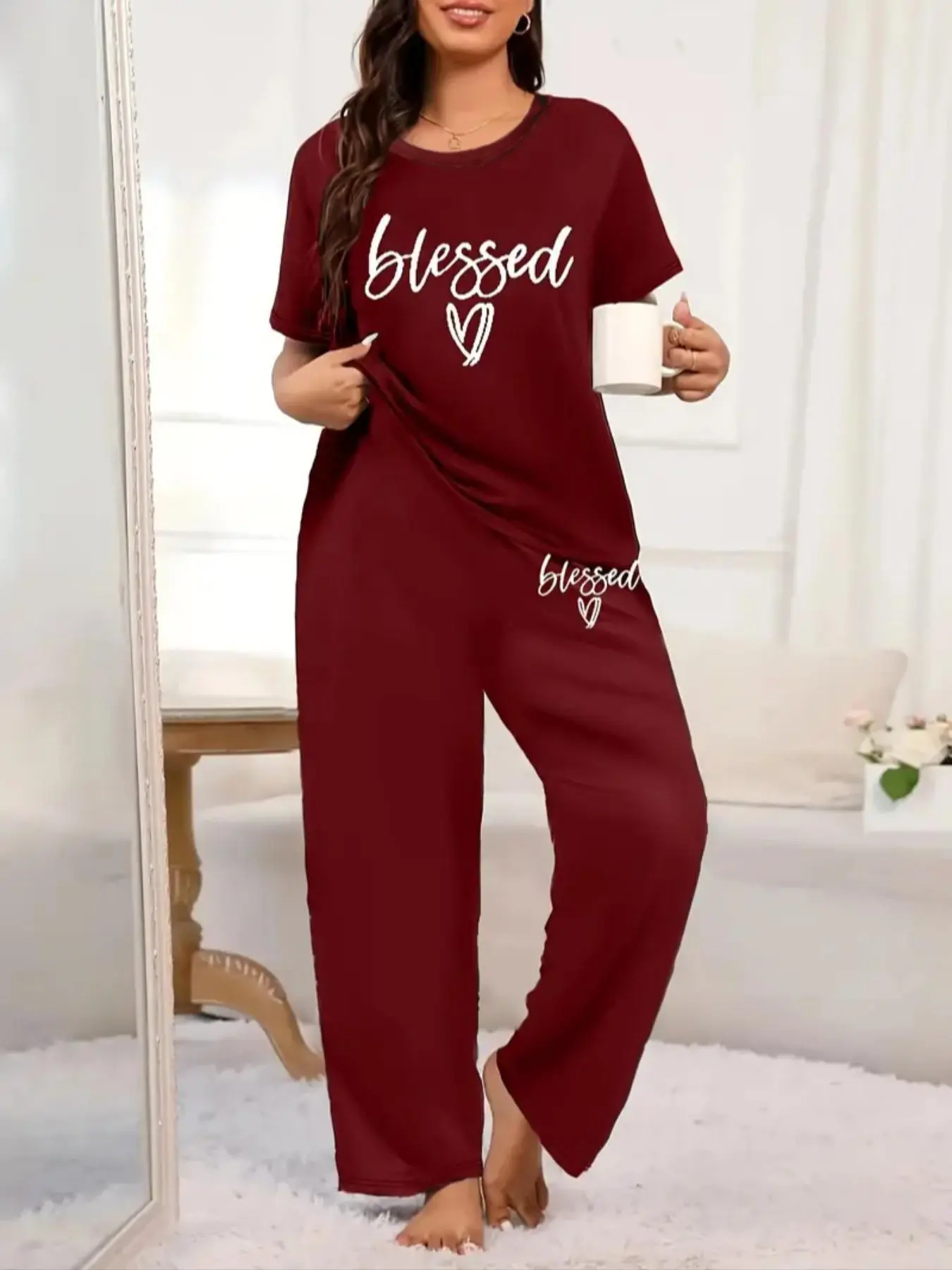 【Plus Size】 Two-Piece Set Letter Print Tee & Pants Pyjama, Casual Comfy Round Neck Short Sleeve T-shirt & Trousers PJ Set, Women's Sleepwear for All Seasons, Pajamas