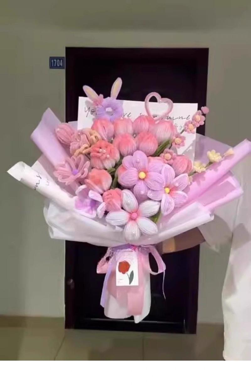 Product Introduction of 520 Gift Girlfriend Mother's Day Twisted Stick Bouquet Handmade DIY Material Package Full Set of Artificial Rose Flowers 3