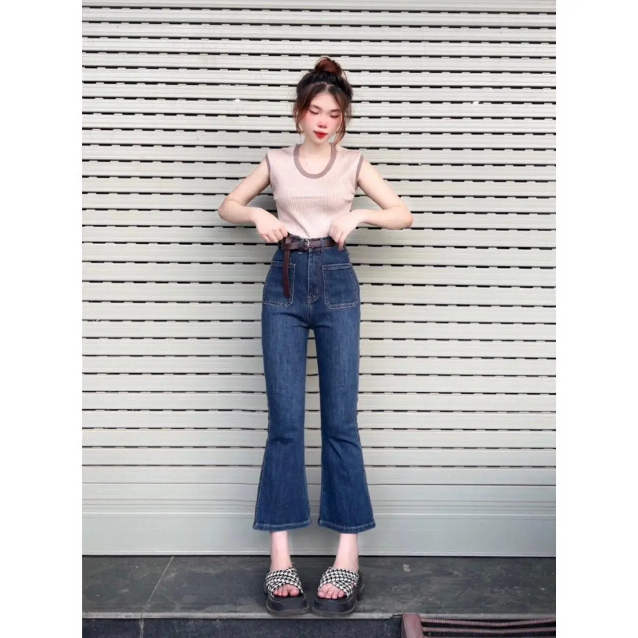 QUẦN JEANS NỮ ỐNG LOE CẠP CAO  CO DÃN. Ong Women Navy