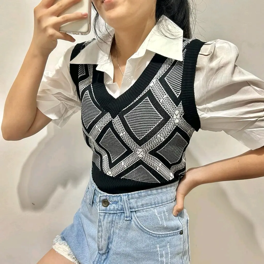 【IMPORT】Woman Knit Import (C 788)Halus lengan pendek blus wanita motif kotak Vest blouse menyatu Leher Kerah