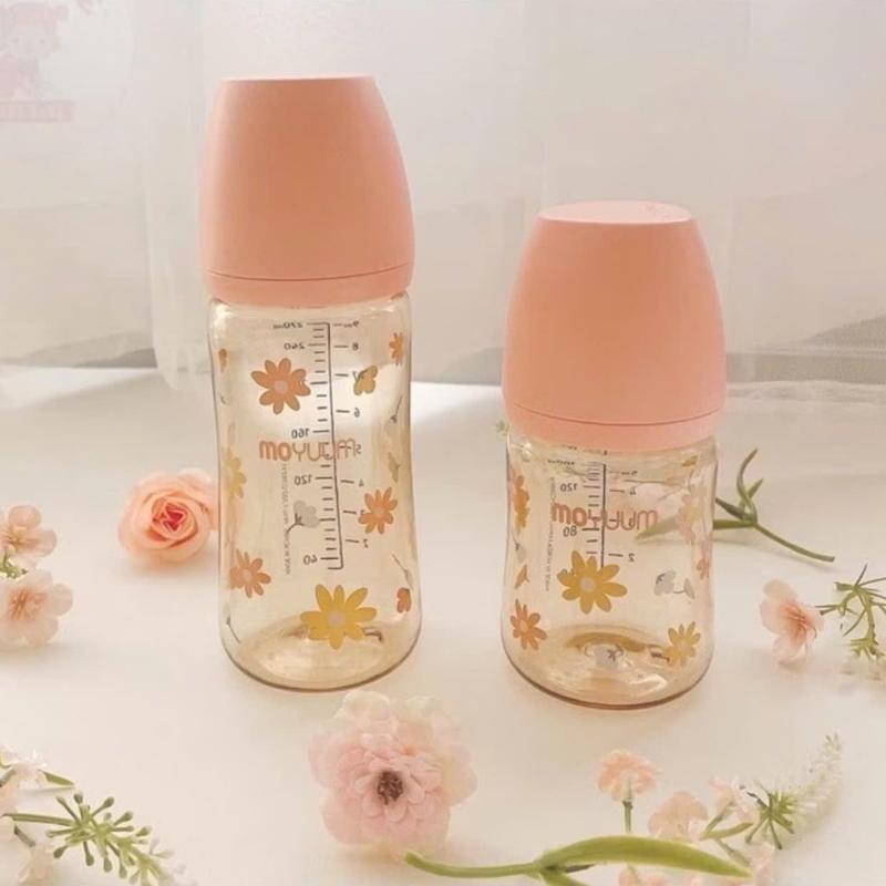 bình sữa Moyuum  hoạ tiết mẫu mới, núm ti silicon cao cấp siêu mềm dung tích ,170ml/270ml