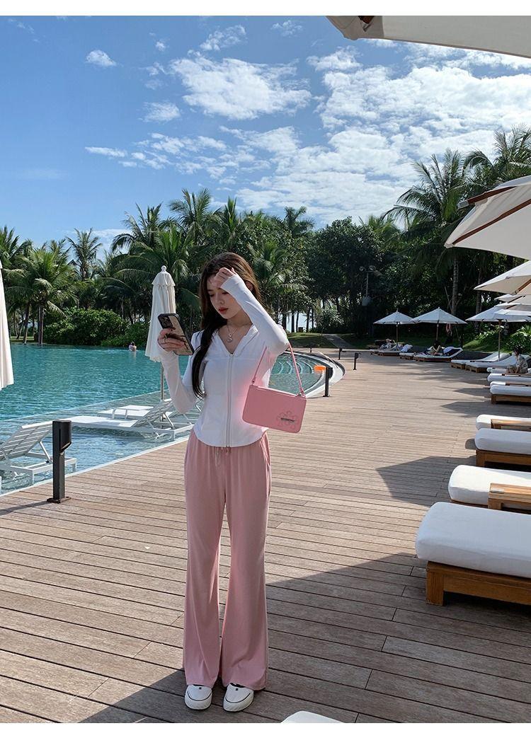 Product Introduction of 2025 New Ice Silk Sunscreen Clothes for Women, slim fit, waist cinching, small stature, slimming, UV resistant, breathable, thin jacket, fashionable and versatile 10