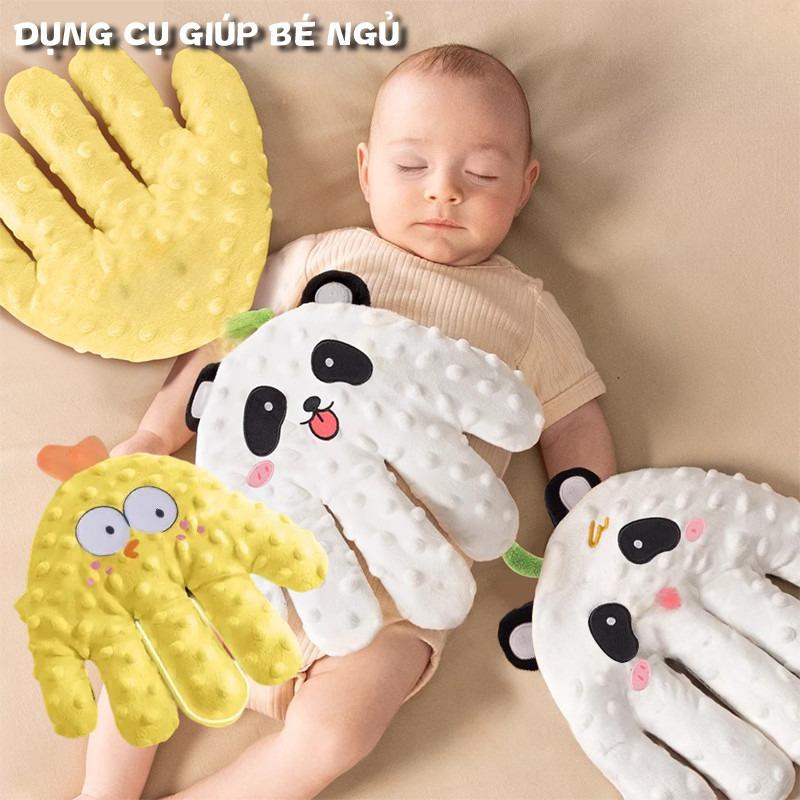 Bàn tay đi ngủ vỗ và nhẹ nhàng cho bé giúp bé ngủ ngon tạo cảm giác an toàn và ngăn ngừa việc đánh thức bé bằng các công cụ mát xa