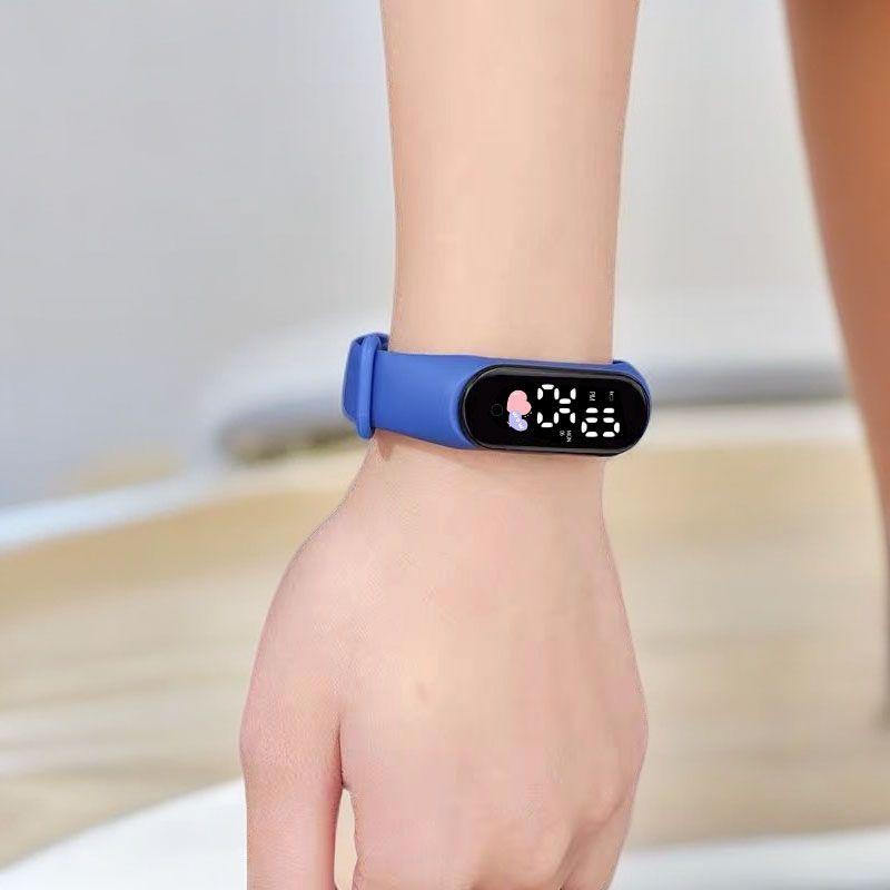 Product Introduction of Trendy Cool Luminous Waterproof Electronic Watch for Middle and High School Students 5