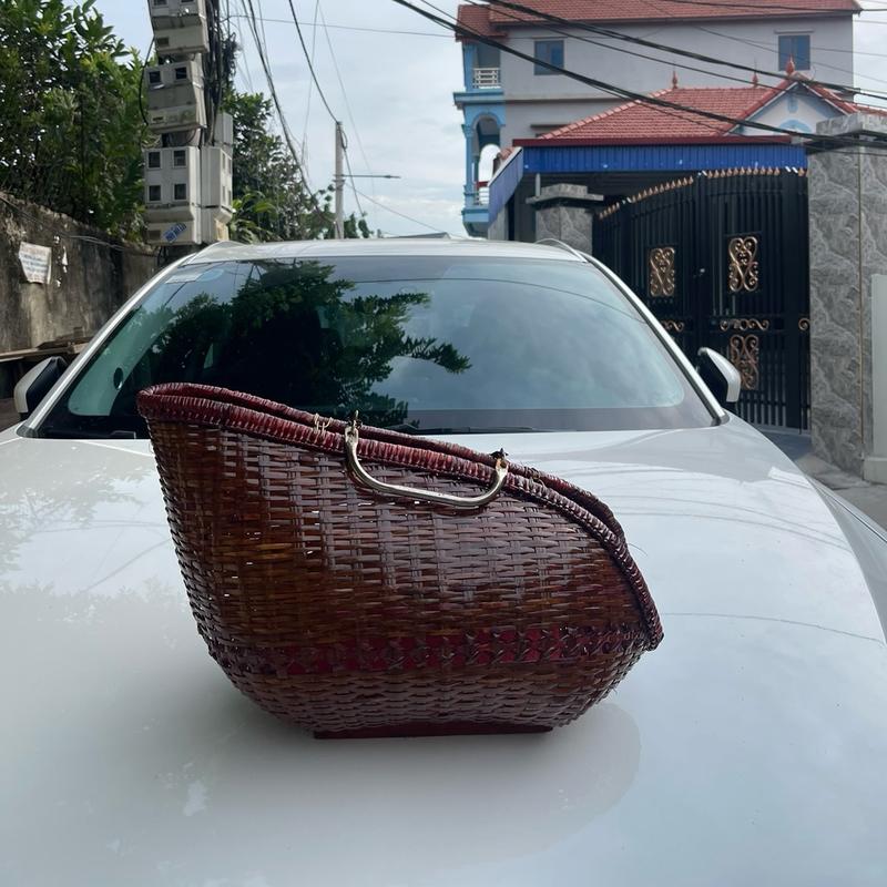 Giỏ Tre Vip Sơn Cánh Dán Móc Cài