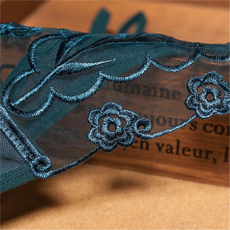 Product Introduction of Quần Lót Nữ Thêu, Trong Suốt, Thiết Kế Dễ Thương Và Gợi Cảm, Cỡ Lớn, Ren Tâm Trạng Quyến Rũ, Cạp Thấp, Quần Lọt Khe, Gợi Cảm 30